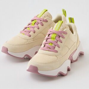 BNIB Sorel Women's Kinetic Impact ii Lace Sneaker, pink and white size 9